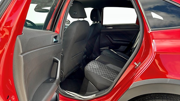 Volkswagen Taigo 11 of 14
