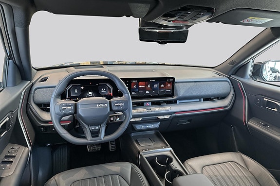 Kia Seltos 8 of 25