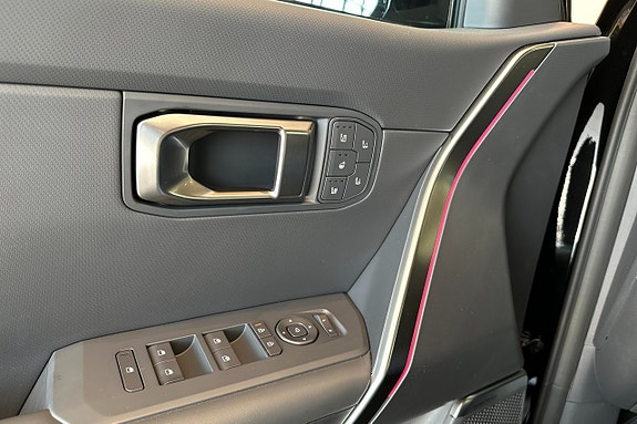Kia Seltos 16 of 25