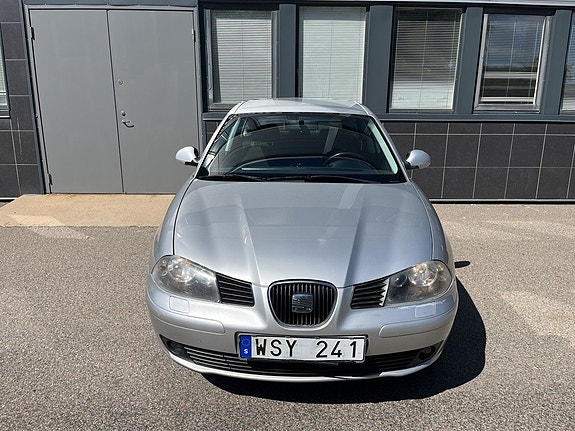 Seat Ibiza 2 of 5