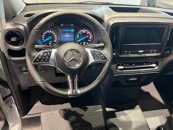 Mercedes-Benz eVito 112 9 of 10