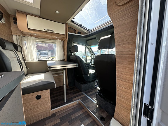 Weinsberg Cara Compact * 4.95% * Mercedes * 170hk * under 7 meter * 7 of 21