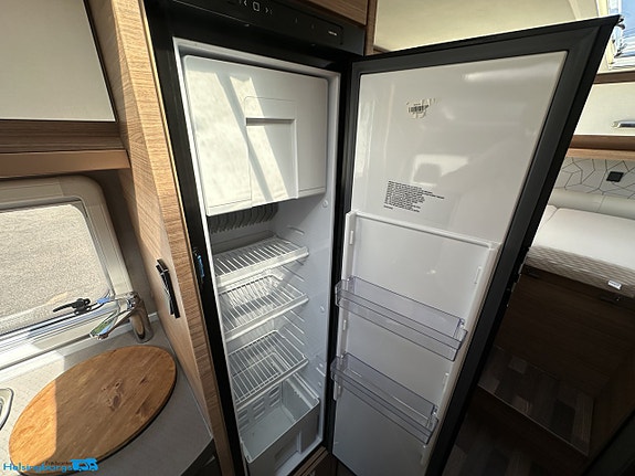 Weinsberg Cara Compact * 4.95% * Mercedes * 170hk * under 7 meter * 16 of 21