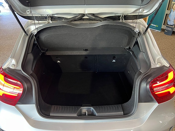 Mercedes-Benz A200 d 5 of 5