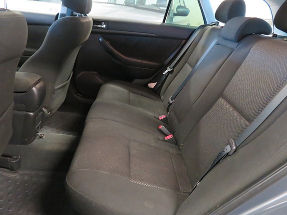 Toyota Avensis 16 of 22