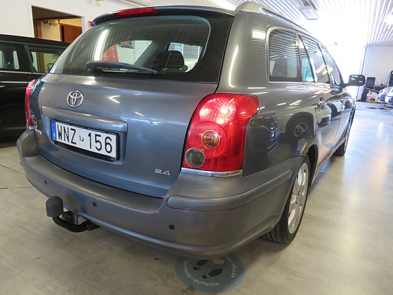 Toyota Avensis 7 of 22