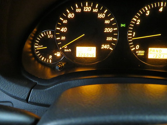 Toyota Avensis 13 of 22