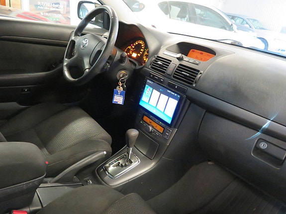 Toyota Avensis 20 of 22