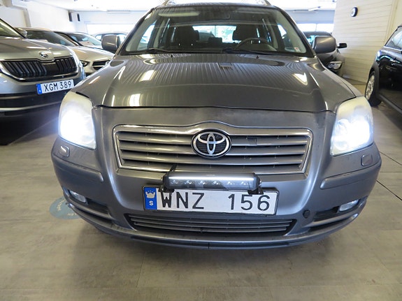 Toyota Avensis 22 of 22