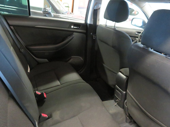 Toyota Avensis 19 of 22