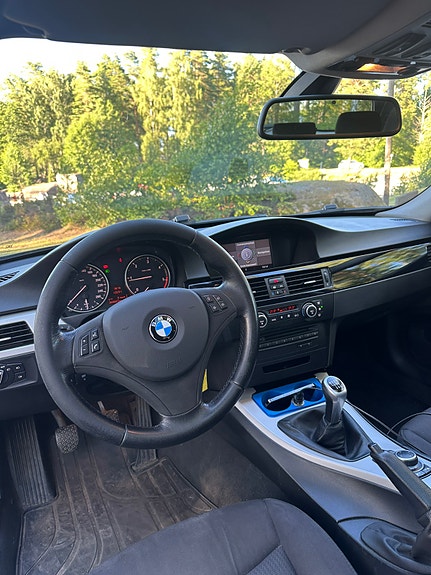 BMW 320d 6 of 6