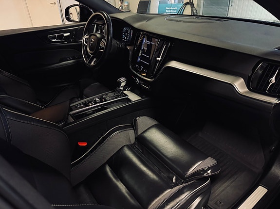Volvo V60 23 of 27