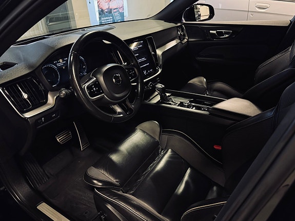 Volvo V60 8 of 27