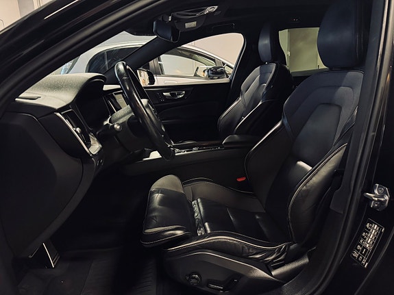 Volvo V60 22 of 27