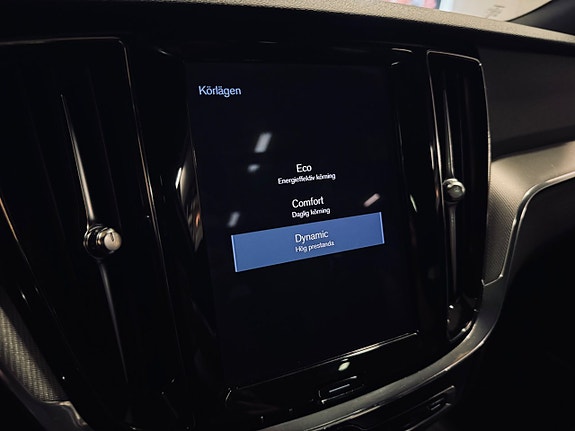 Volvo V60 15 of 27