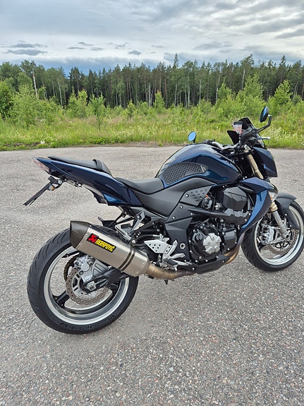 Kawasaki Z1000 2 of 5