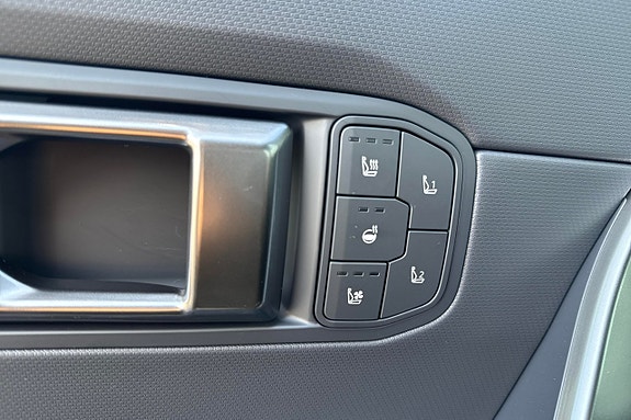 Kia Seltos 16 of 19