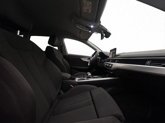 Audi A4 14 of 30