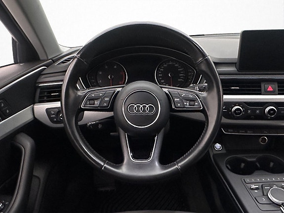 Audi A4 13 of 30