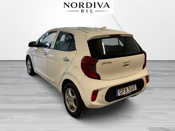 Kia Picanto 8 of 20