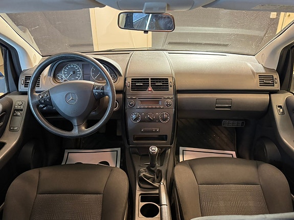 Mercedes-Benz A160 7 of 16