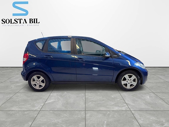 Mercedes-Benz A160 2 of 16