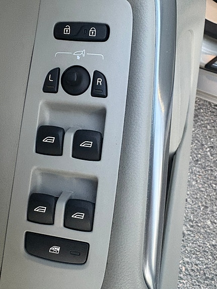 Volvo V40 5 of 10