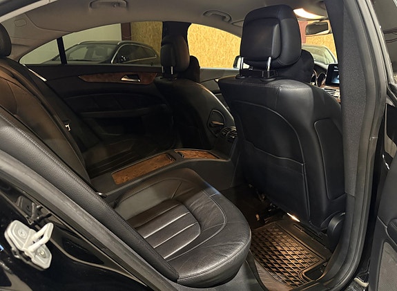 Mercedes-Benz CLS350 17 of 18