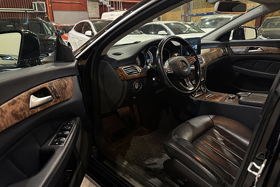 Mercedes-Benz CLS350 9 of 18