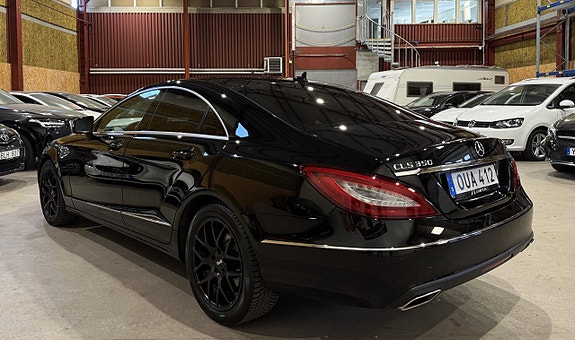 Mercedes-Benz CLS350 6 of 18