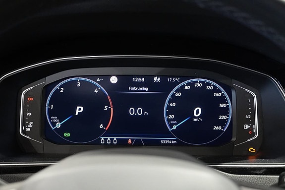 Volkswagen Passat Alltrack 11 of 18