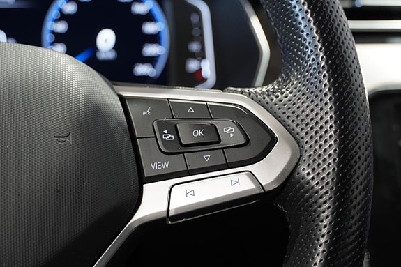 Volkswagen Passat Alltrack 13 of 18