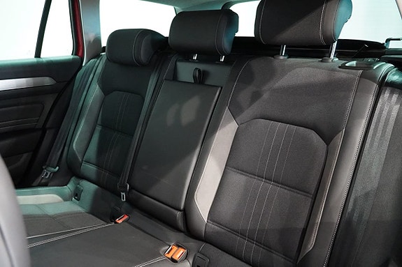 Volkswagen Passat Alltrack 7 of 18