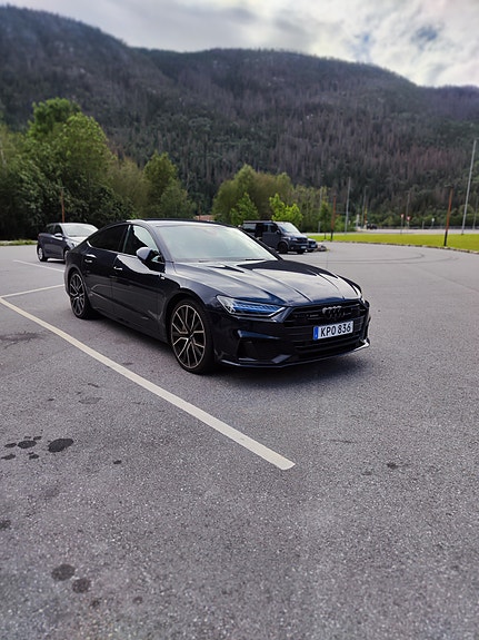 Audi A7 2 of 4