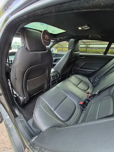 Jaguar XE 9 of 9