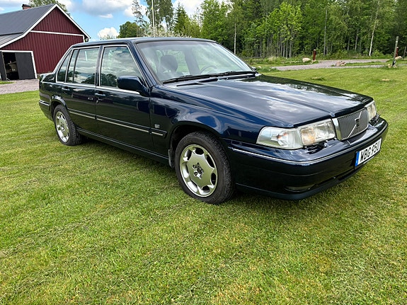 Volvo S90 3 of 5