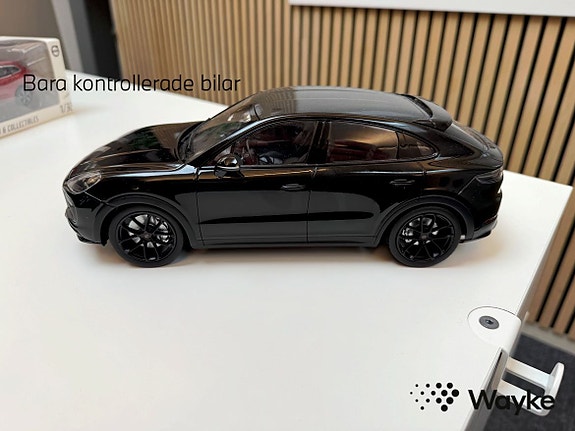 Volvo V60 Cross Country 2 of 5
