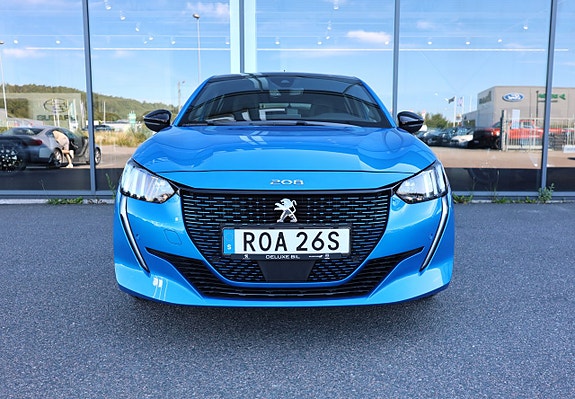 Peugeot e-208 2 of 5