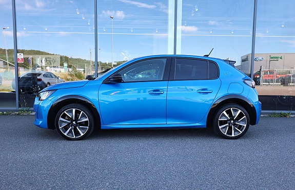 Peugeot e-208 4 of 5