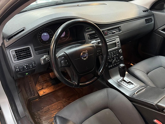 Volvo V70 7 of 14