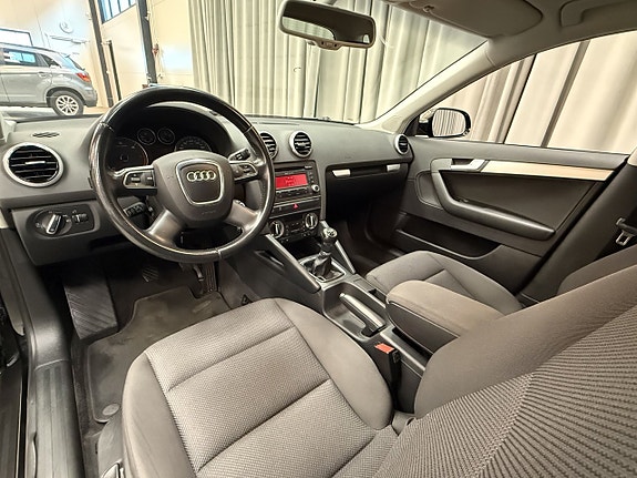Audi A3 8 of 11