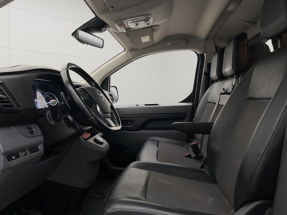 Opel Vivaro 17 of 30
