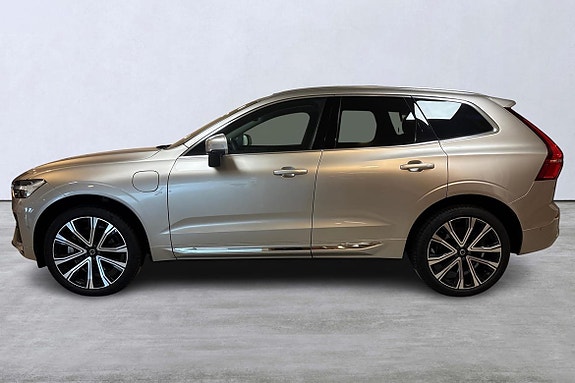 Volvo XC60 2 of 5