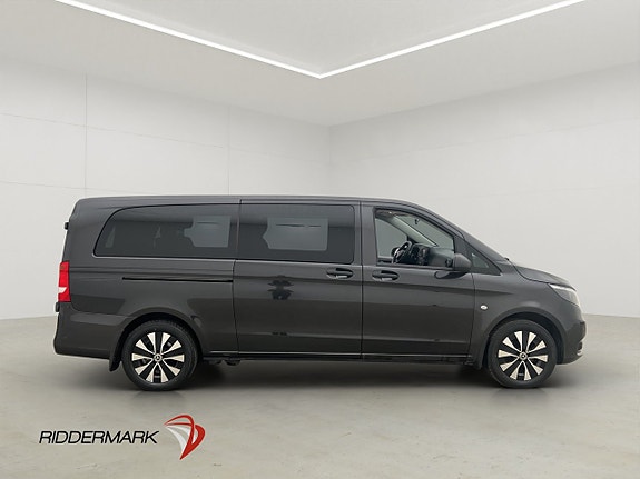 Mercedes-Benz eVito Tourer 2 of 5