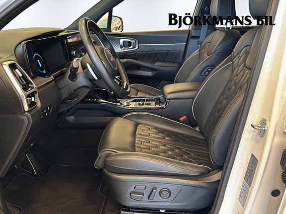 Kia Sorento 8 of 15
