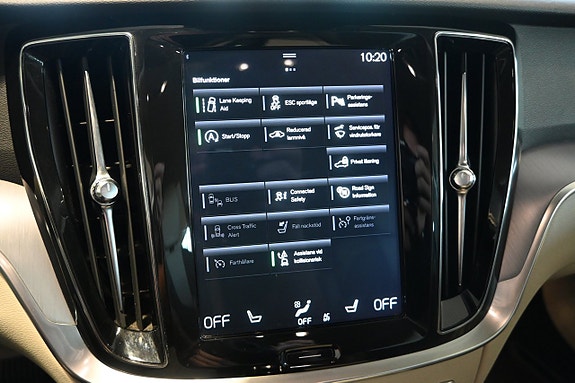 Volvo V60 Cross Country 19 of 25