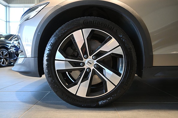 Volvo V60 Cross Country 6 of 25