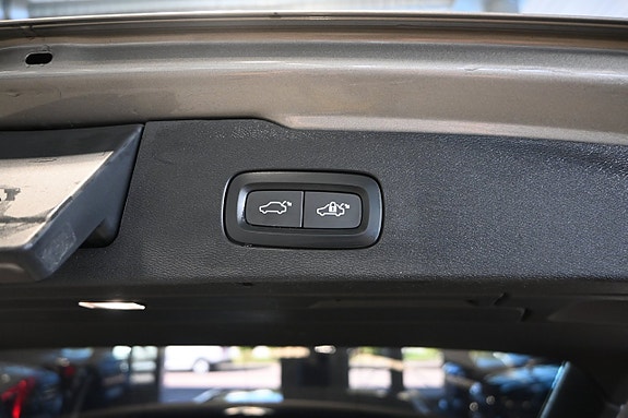 Volvo V60 Cross Country 16 of 25