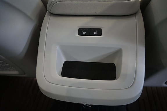 Volvo V60 Cross Country 14 of 25