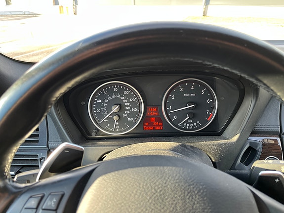 BMW X5 3 of 5